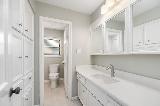 2410 Morning Drive, Baytown, TX 77520