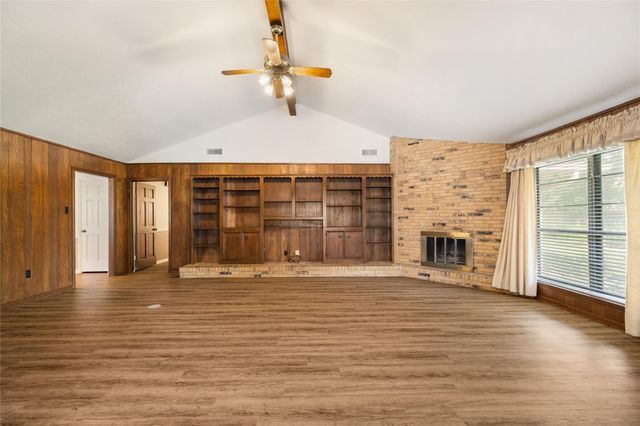 2410 Morning Drive, Baytown, TX 77520