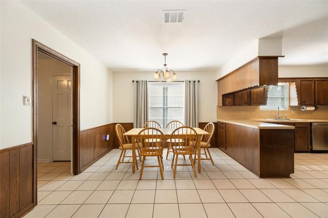 2410 Morning Drive, Baytown, TX 77520