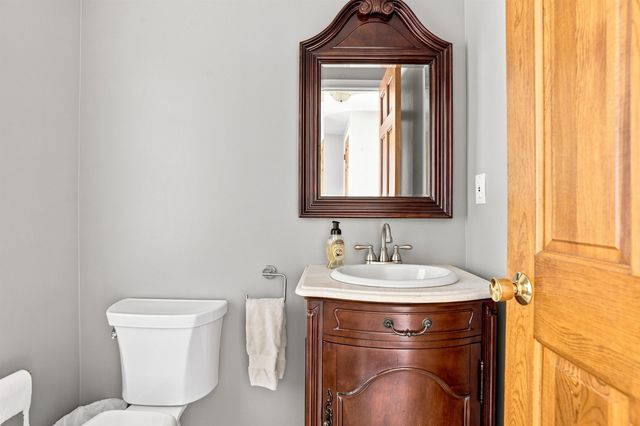 18 Poor Farm Road, New Ipswich, NH 03071