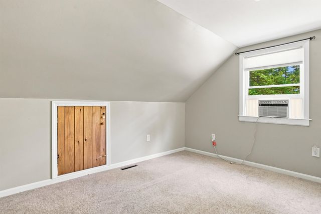 18 Poor Farm Road, New Ipswich, NH 03071