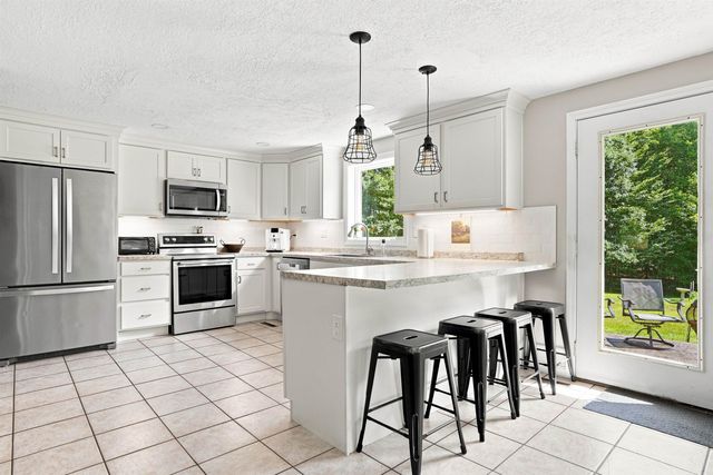 18 Poor Farm Road, New Ipswich, NH 03071