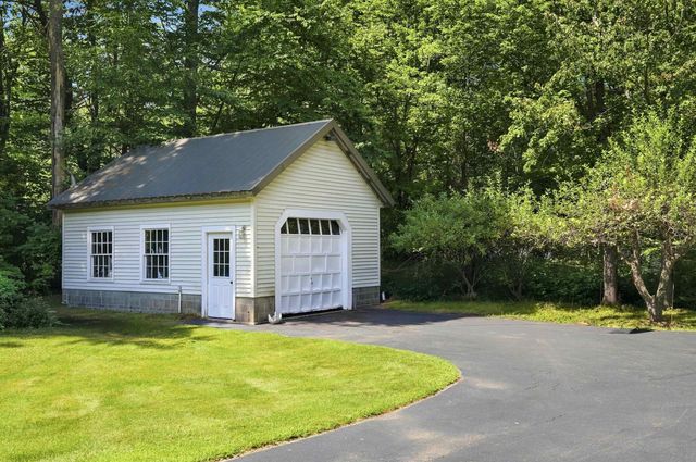 18 Poor Farm Road, New Ipswich, NH 03071