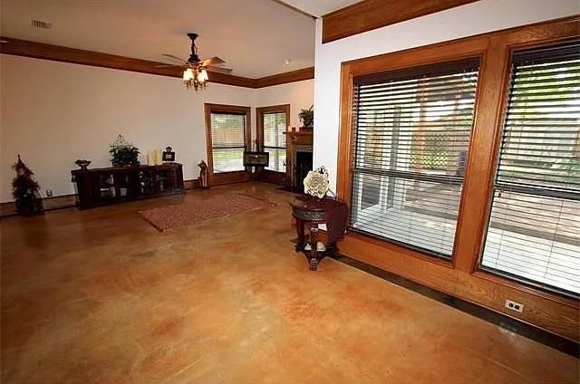 303 Willow Wood DR, Pflugerville, TX 78660