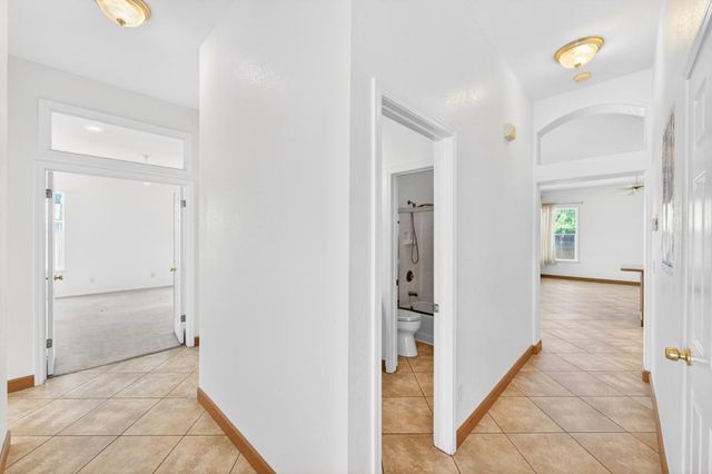 8406 Alameda Park Dr, Elk Grove, CA 95624