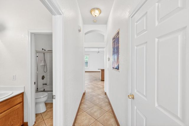 8406 Alameda Park Dr, Elk Grove, CA 95624