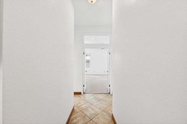 8406 Alameda Park Dr, Elk Grove, CA 95624