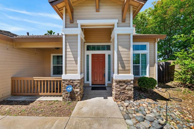 8406 Alameda Park Dr, Elk Grove, CA 95624
