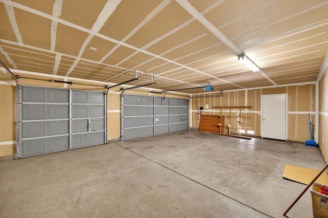 8406 Alameda Park Dr, Elk Grove, CA 95624