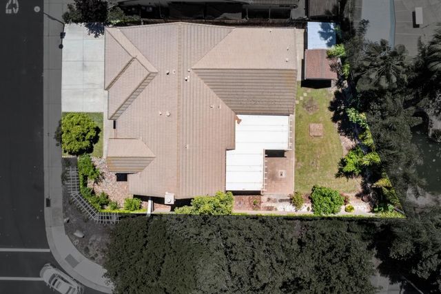 8406 Alameda Park Dr, Elk Grove, CA 95624