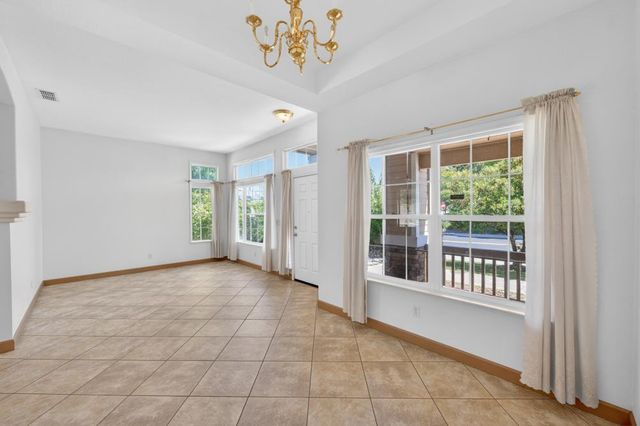 8406 Alameda Park Dr, Elk Grove, CA 95624