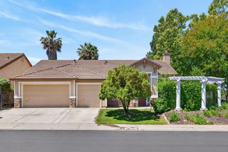 8406 Alameda Park Dr, Elk Grove, CA 95624