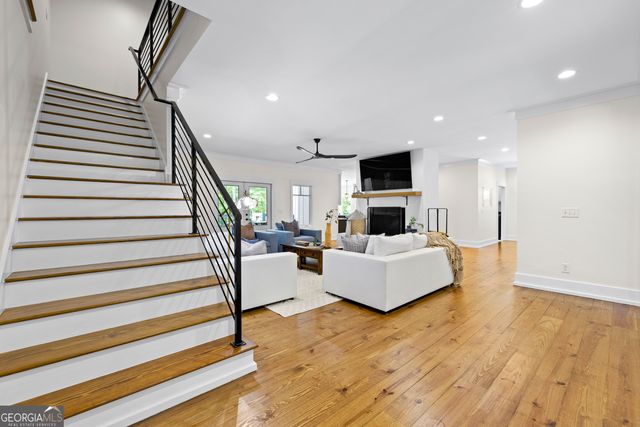 215 Diamond Pointe, Fayetteville, GA 30215
