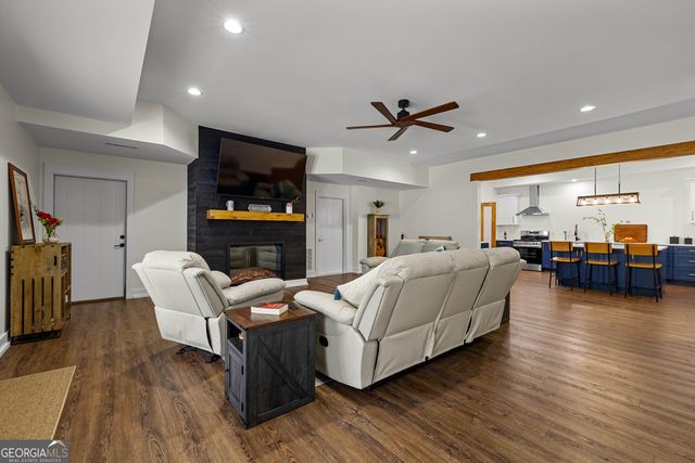 215 Diamond Pointe, Fayetteville, GA 30215