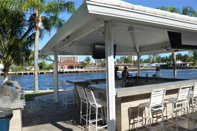 6201 Bay Club Drive 4, Fort Lauderdale, FL 33308