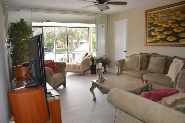 6201 Bay Club Drive 4, Fort Lauderdale, FL 33308