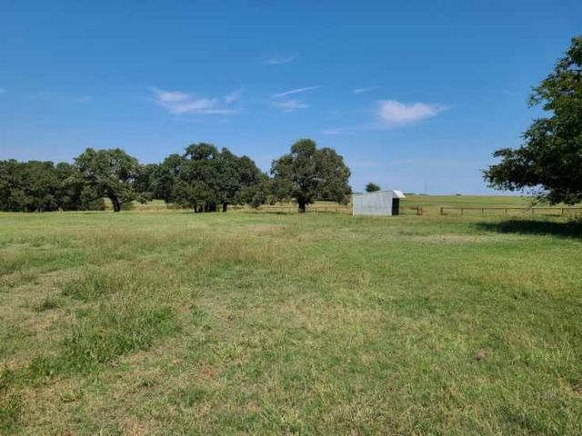 105002 S Hidden Valley Drive, Mcloud, OK 74851