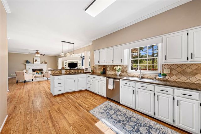 1230 Brook Knoll Place, Lawrenceville, GA 30043
