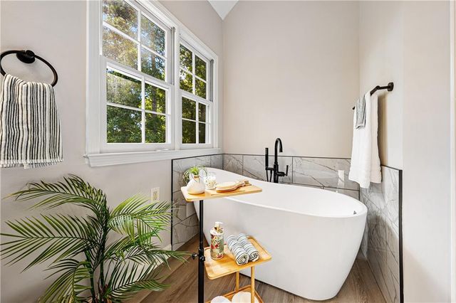 1230 Brook Knoll Place, Lawrenceville, GA 30043