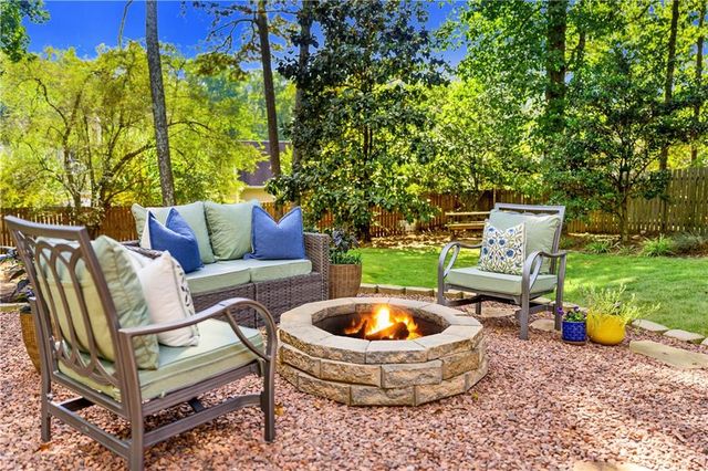 1230 Brook Knoll Place, Lawrenceville, GA 30043