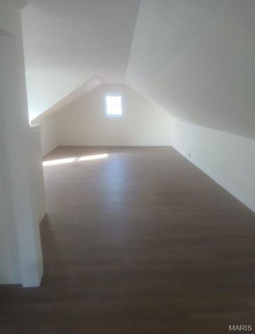 1811 S New Florissant Road, Florissant, MO 63031