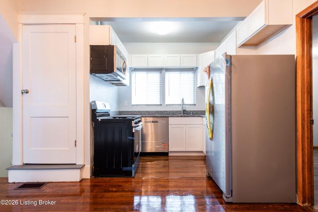 3222 W Market St, Louisville, KY 40212