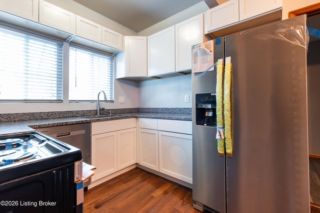 3222 W Market St, Louisville, KY 40212