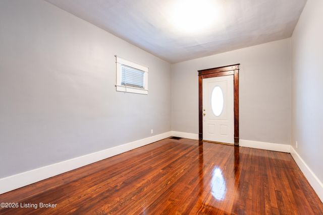 3222 W Market St, Louisville, KY 40212