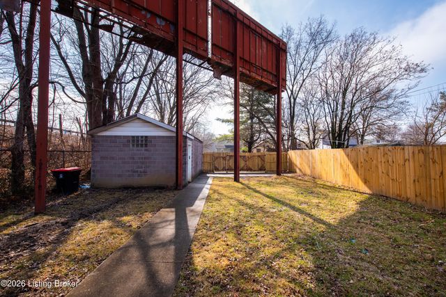 3222 W Market St, Louisville, KY 40212