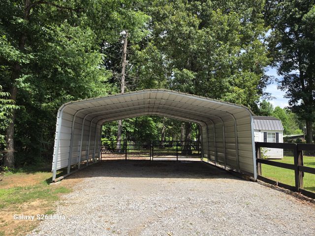 1361 Lakeshore Dr, Beechgrove, TN 37018