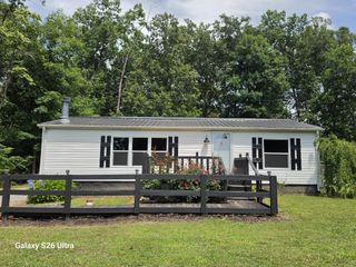 1361 Lakeshore Dr, Beechgrove, TN 37018