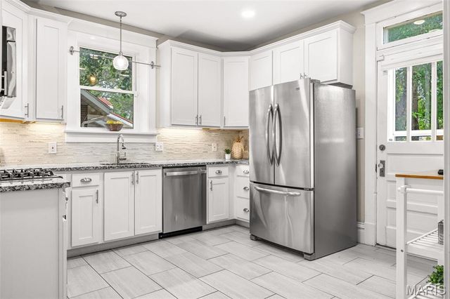 7405 Zephyr Place, Maplewood, MO 63143