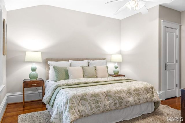 7405 Zephyr Place, Maplewood, MO 63143