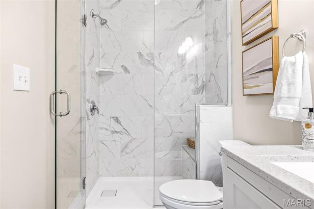 7405 Zephyr Place, Maplewood, MO 63143
