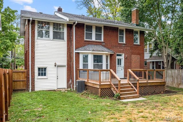 7405 Zephyr Place, Maplewood, MO 63143
