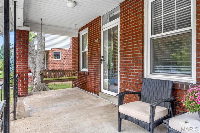 7405 Zephyr Place, Maplewood, MO 63143