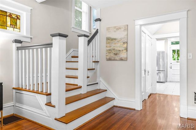 7405 Zephyr Place, Maplewood, MO 63143