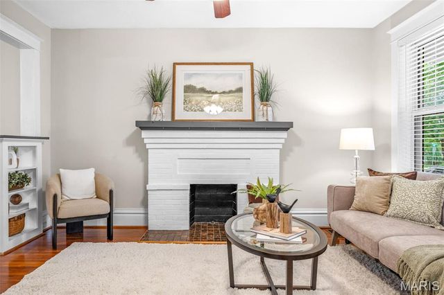 7405 Zephyr Place, Maplewood, MO 63143