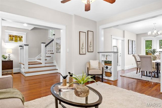 7405 Zephyr Place, Maplewood, MO 63143