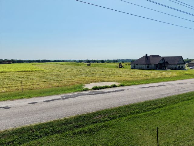 10319 County Road 418, Grandview, TX 76050
