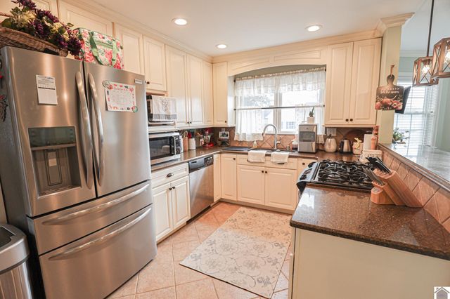 3410 Blue Ridge Drive, West Paducah, KY 42086