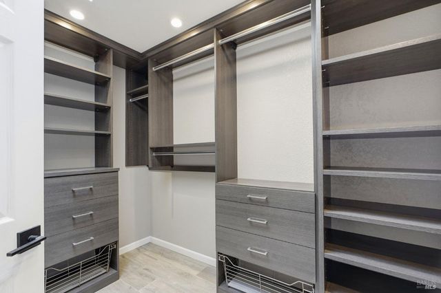 1731 Walnut Creek Dr, Santa Rosa, CA 95403