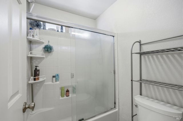 1731 Walnut Creek Dr, Santa Rosa, CA 95403