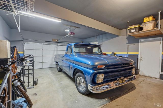 1731 Walnut Creek Dr, Santa Rosa, CA 95403