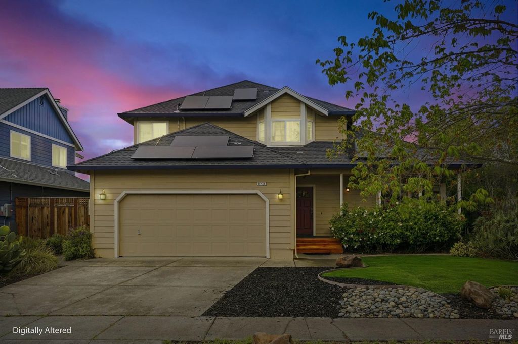 1731 Walnut Creek Dr, Santa Rosa, CA 95403