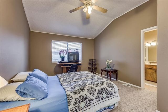 513 Hunters Glen Street, Lewisville, TX 75067