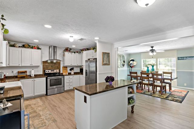 555 BUS HWY 82, Avery, TX 75554