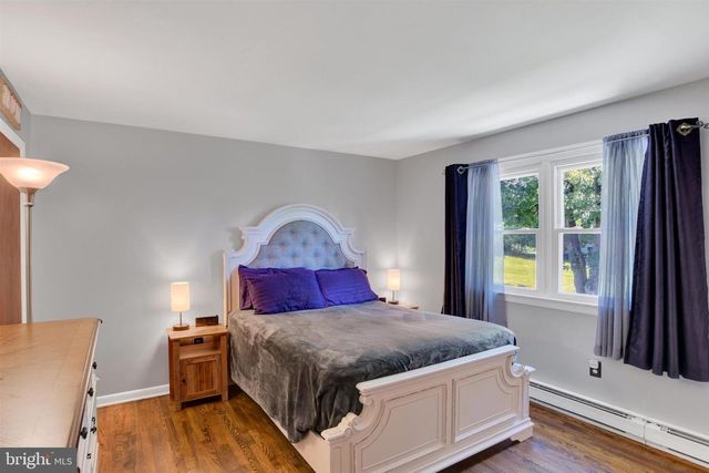 14 CARRIAGE RD, New Cumberland, PA 17070
