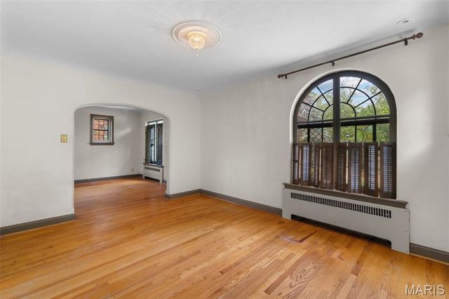 7332 Country Club Drive, St Louis, MO 63121