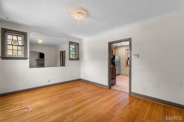 7332 Country Club Drive, St Louis, MO 63121